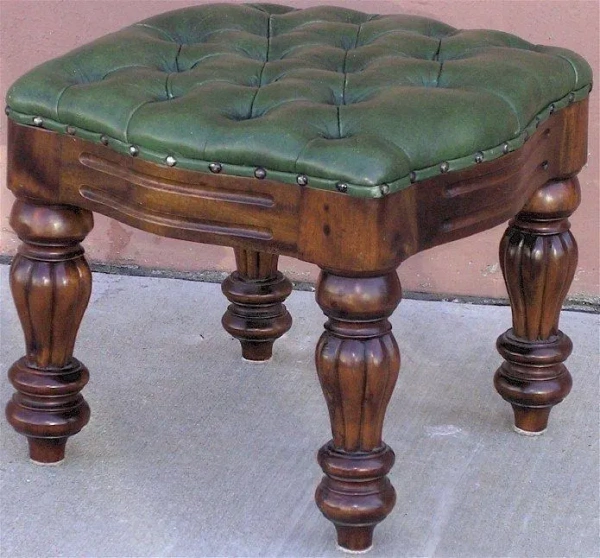 Пуф с сиденьем из зеленой кожи SFFJ-M SFFJ-M Lt Gr купить в интернет магазине Мебель из массива. Звоните +7 495 961-63-63 Банкетки и пуфы Индонезия